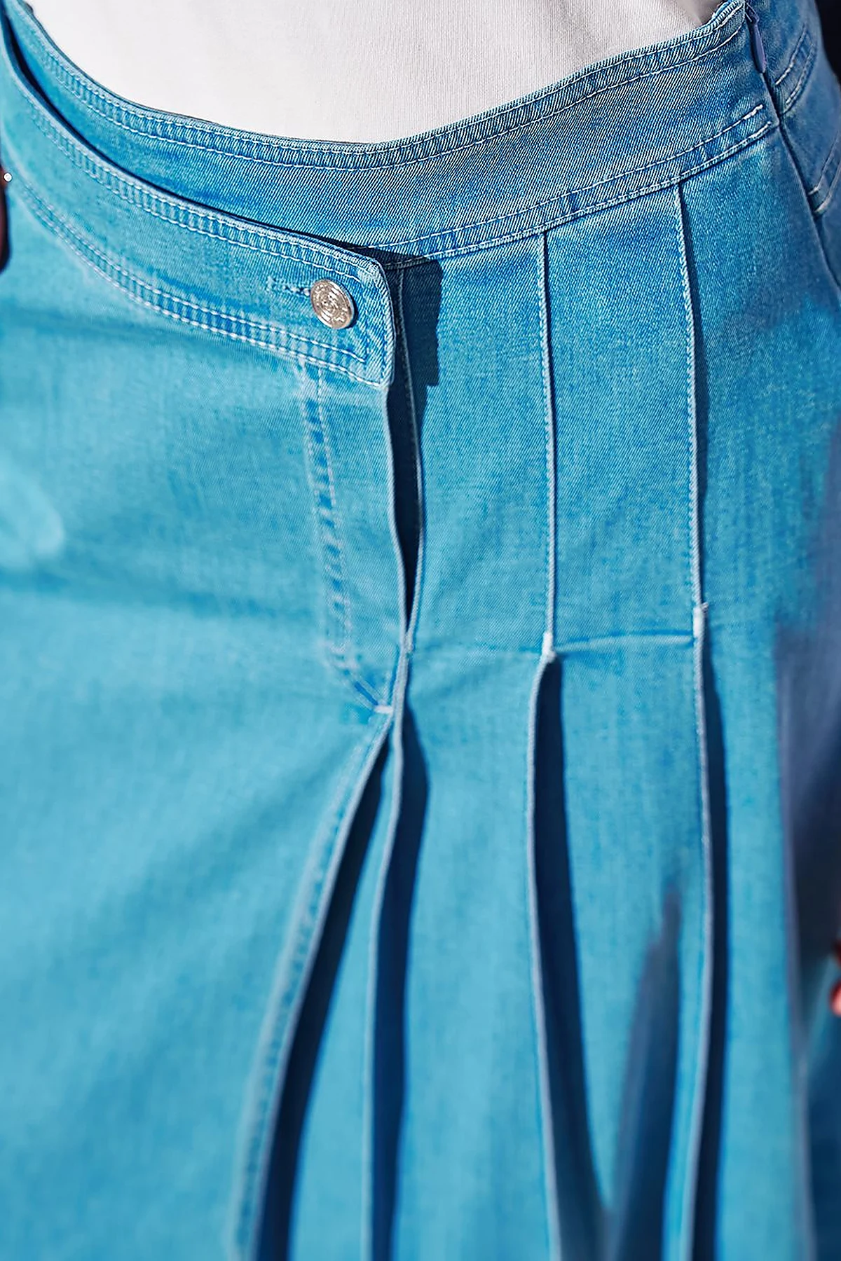 Cross Button Pleated Denim Skirt Blue