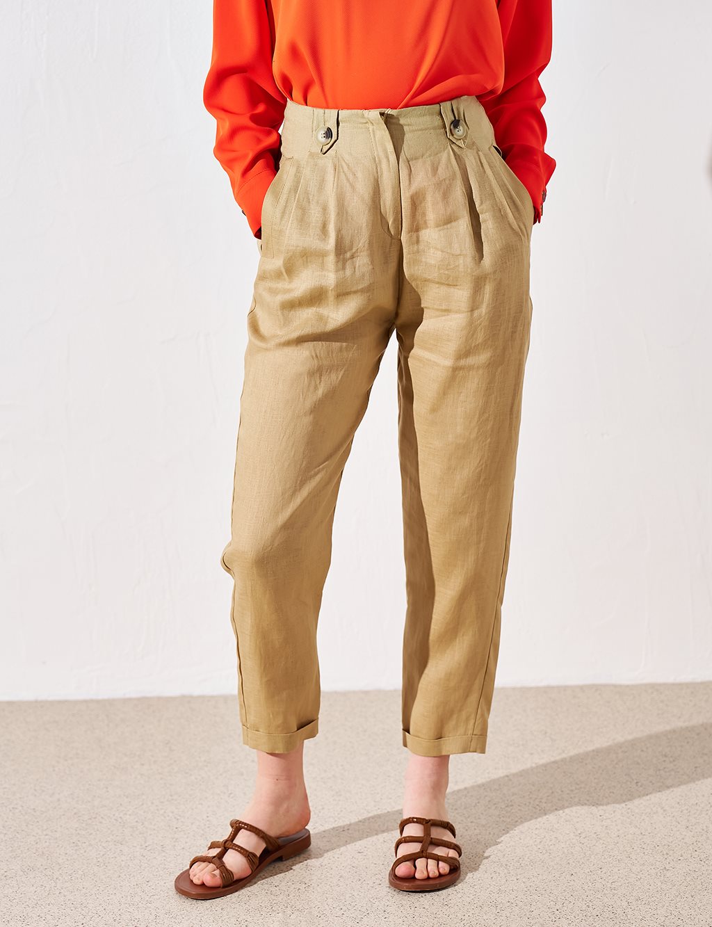 Accessory Detailed Linen Trousers Beige