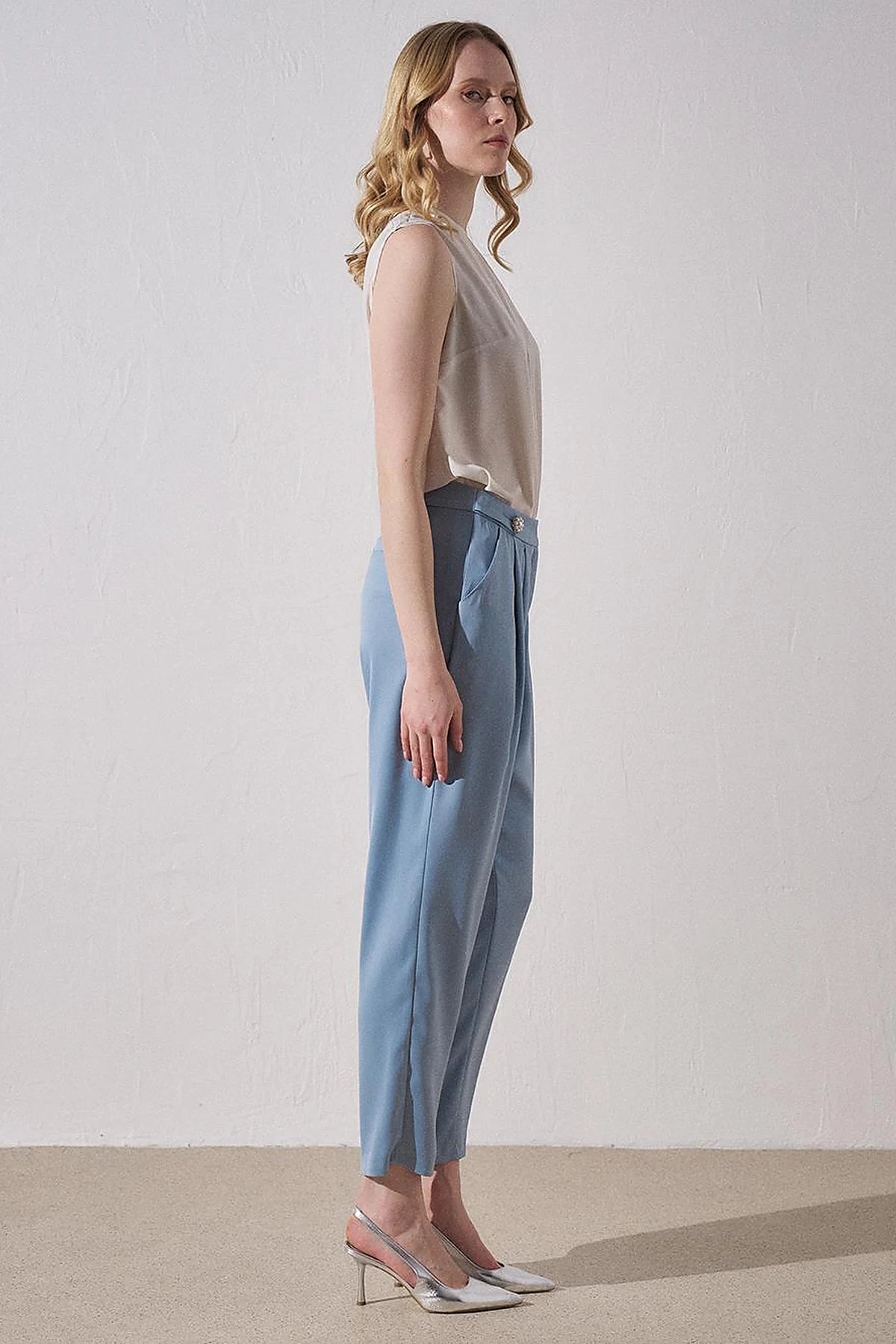Button Detailed Jacquard Carrot Pants Sea Ice