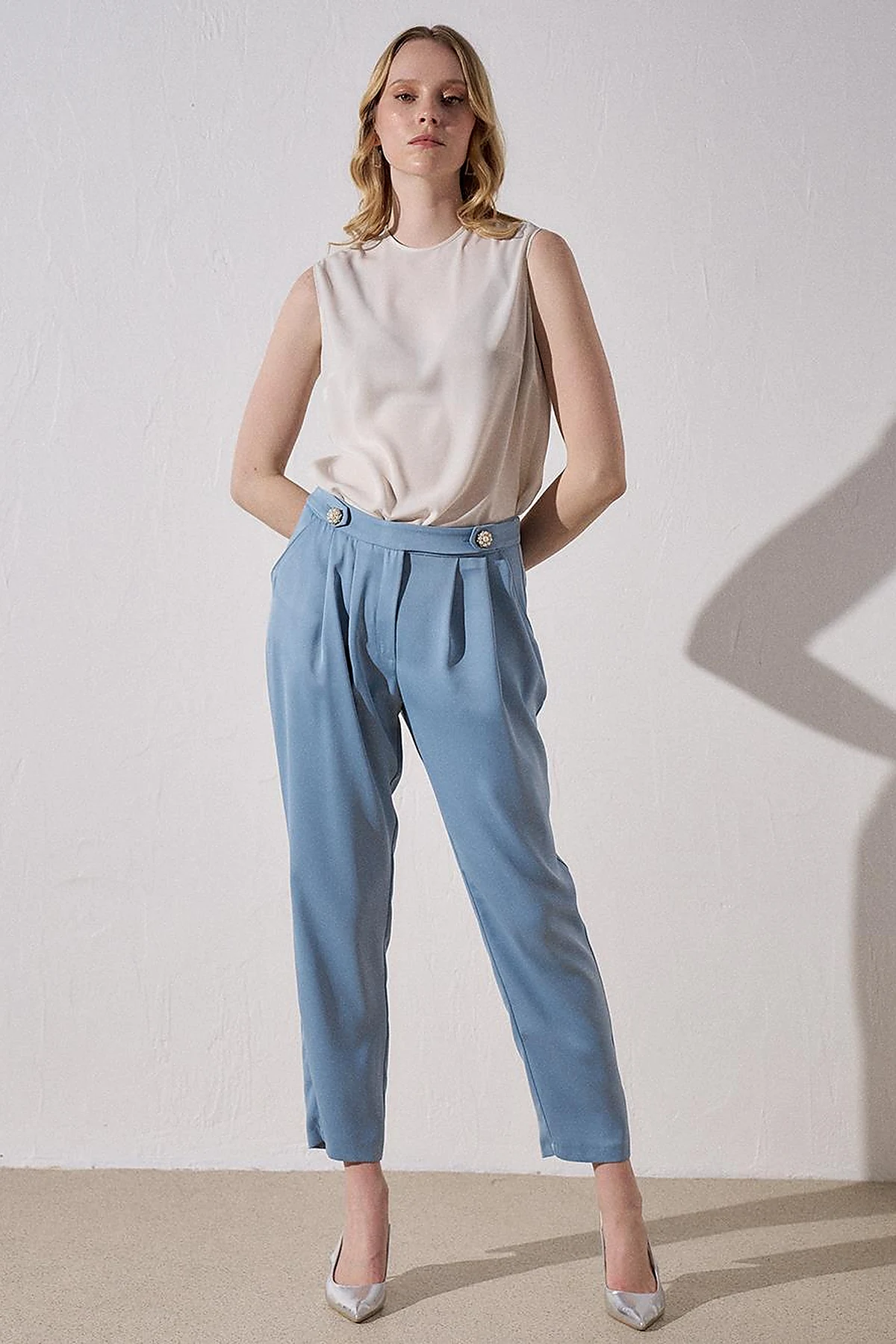 Button Detailed Jacquard Carrot Pants Sea Ice