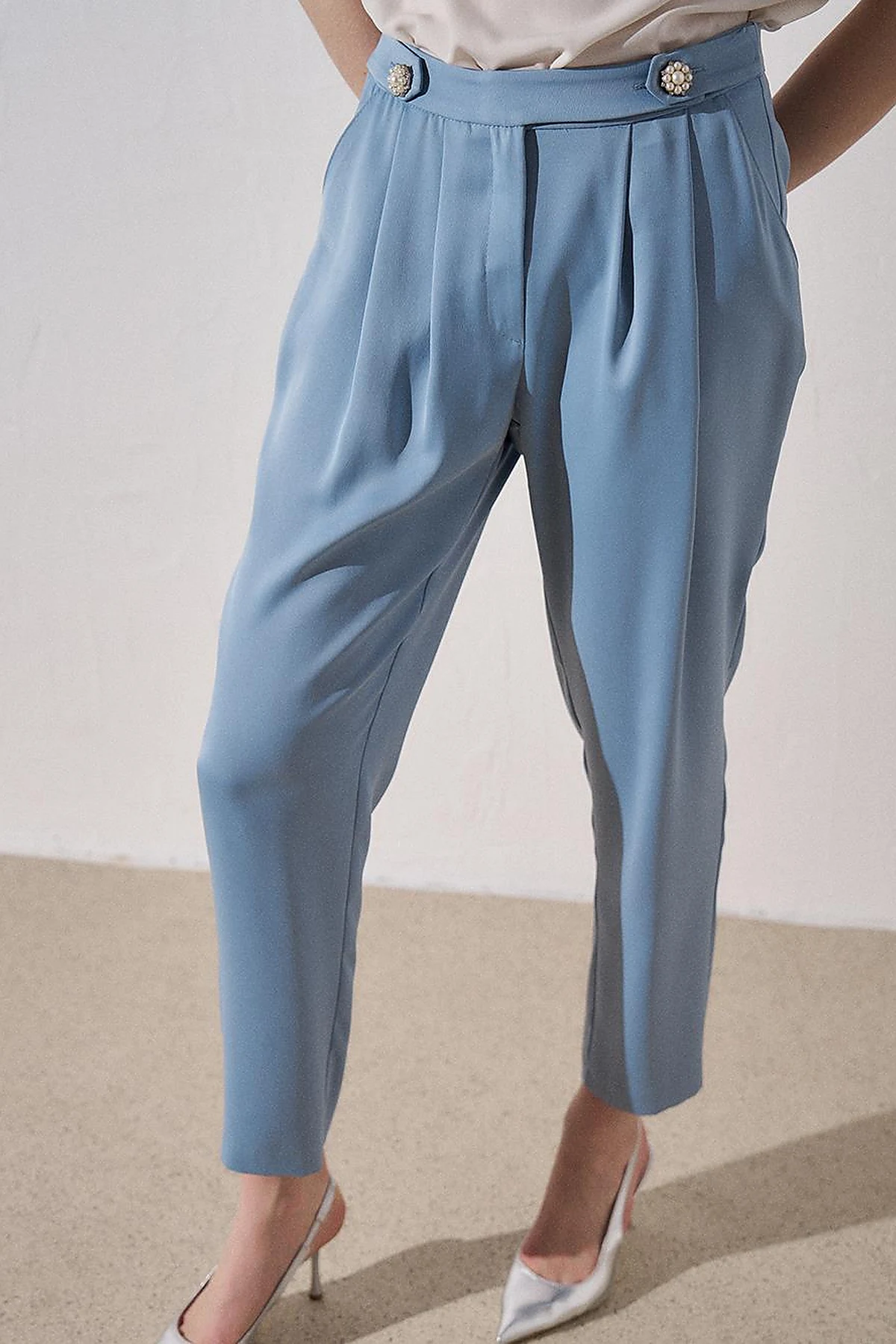 Button Detailed Jacquard Carrot Pants Sea Ice