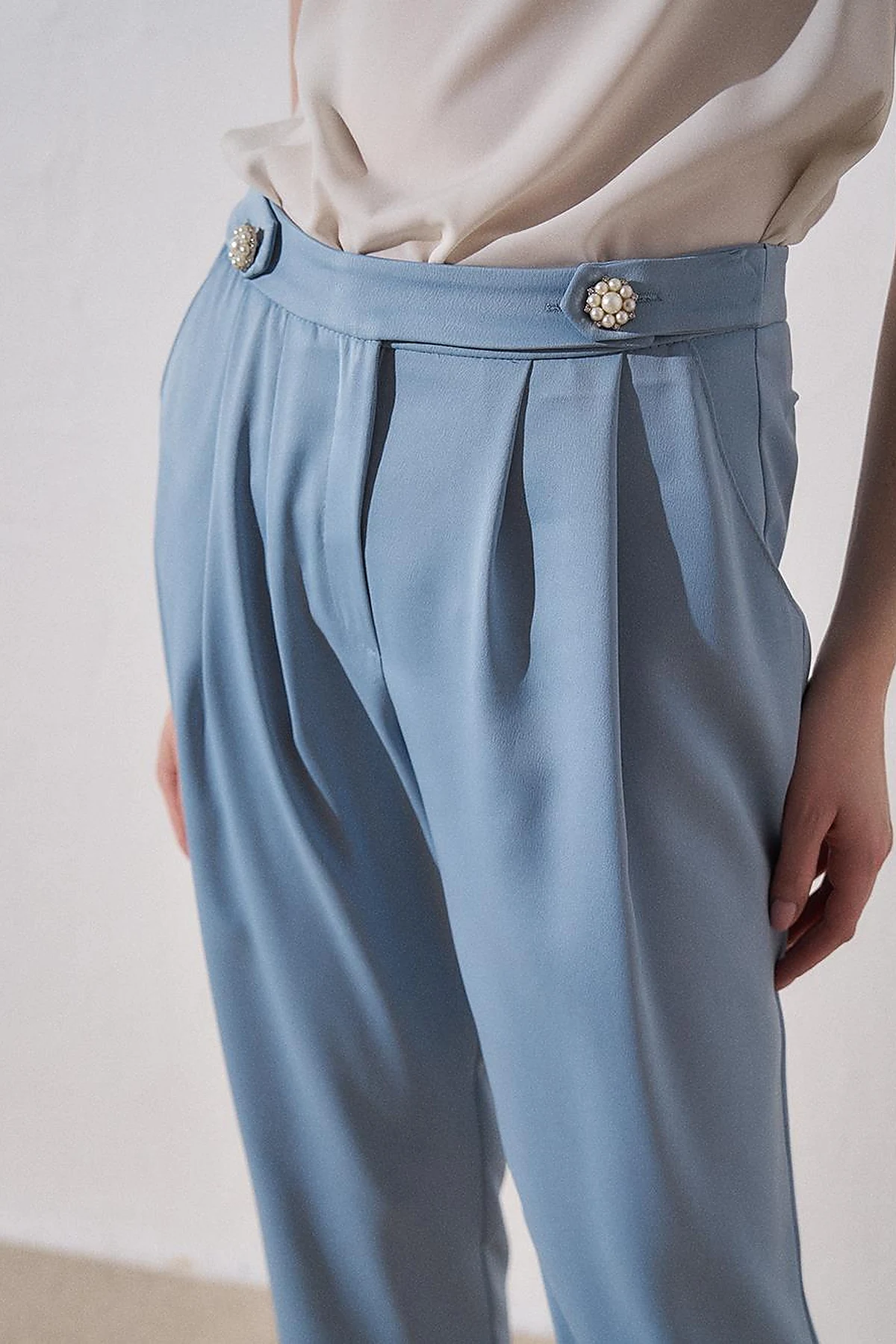 Button Detailed Jacquard Carrot Pants Sea Ice