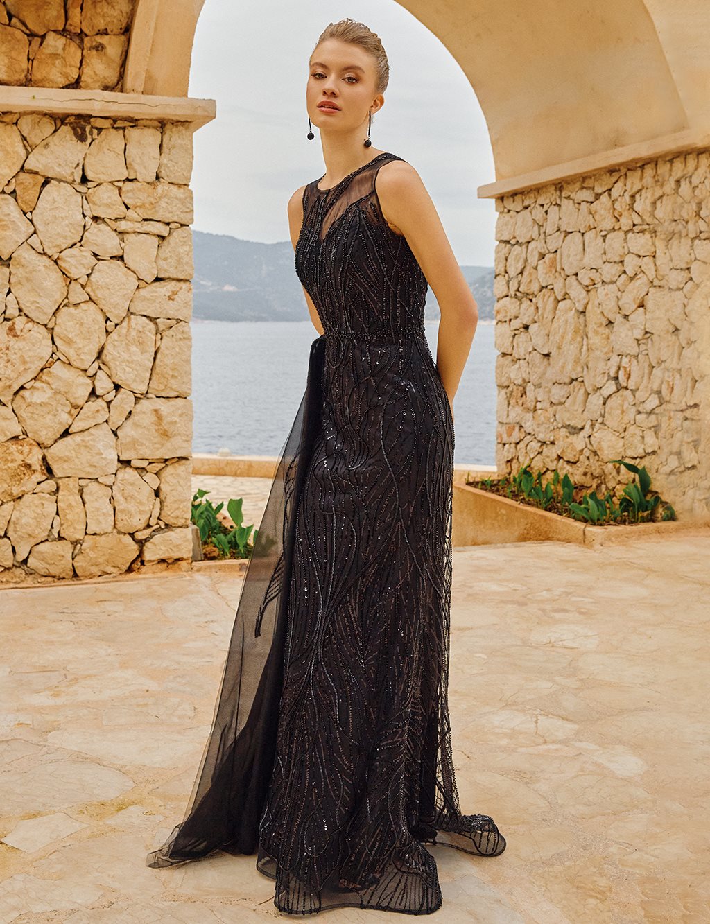Sleeveless Mermaid Evening Dress in Black