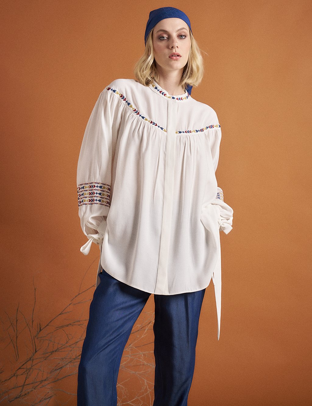 Embroidery Detailed Judge Collar Tunic Optical White