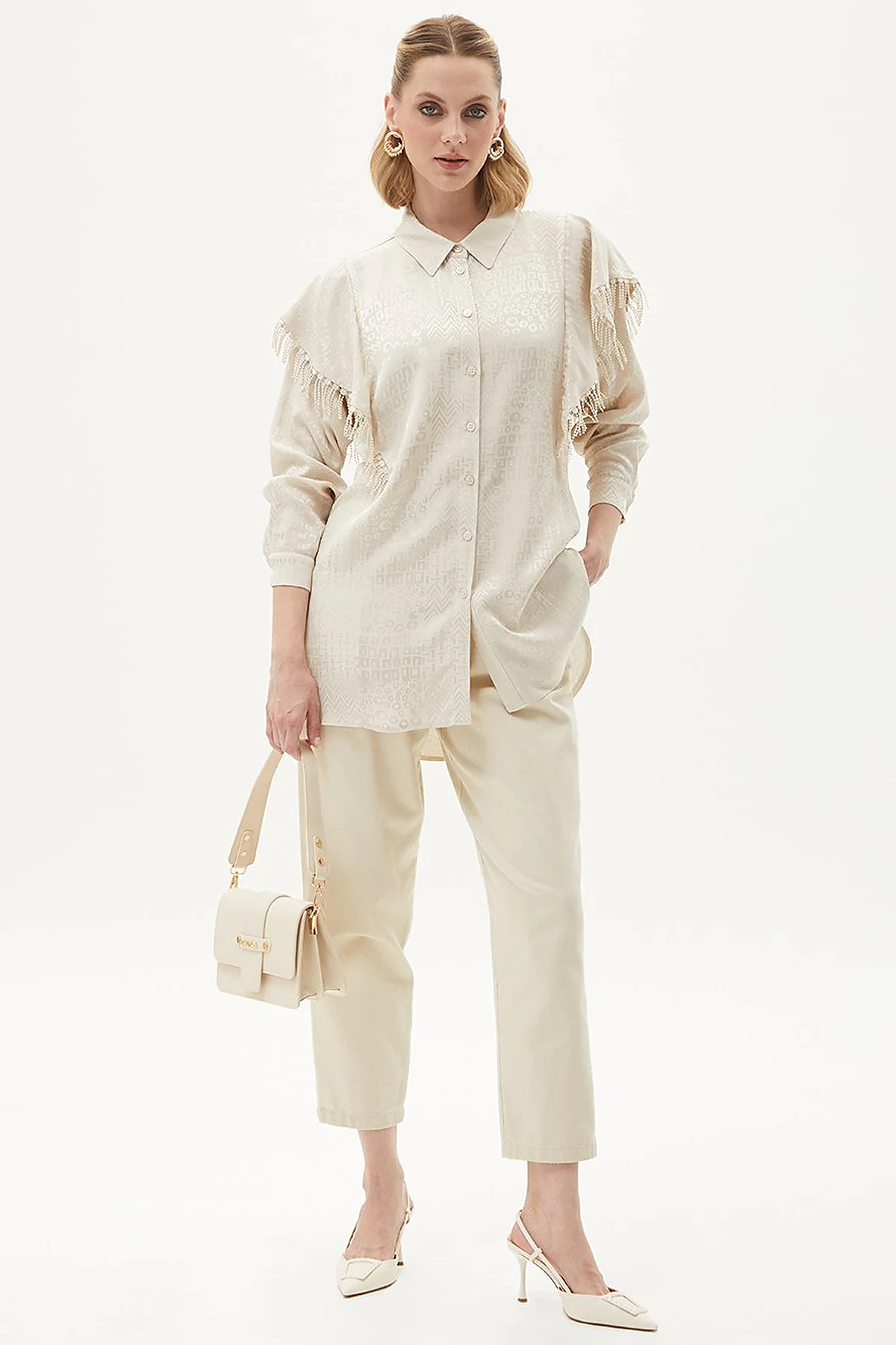 Tassel Detail Abstract Pattern Cream