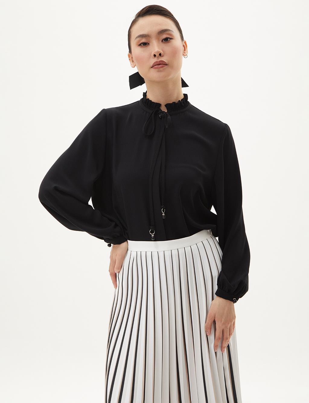 Ruffled Collar Collar Blouse Black