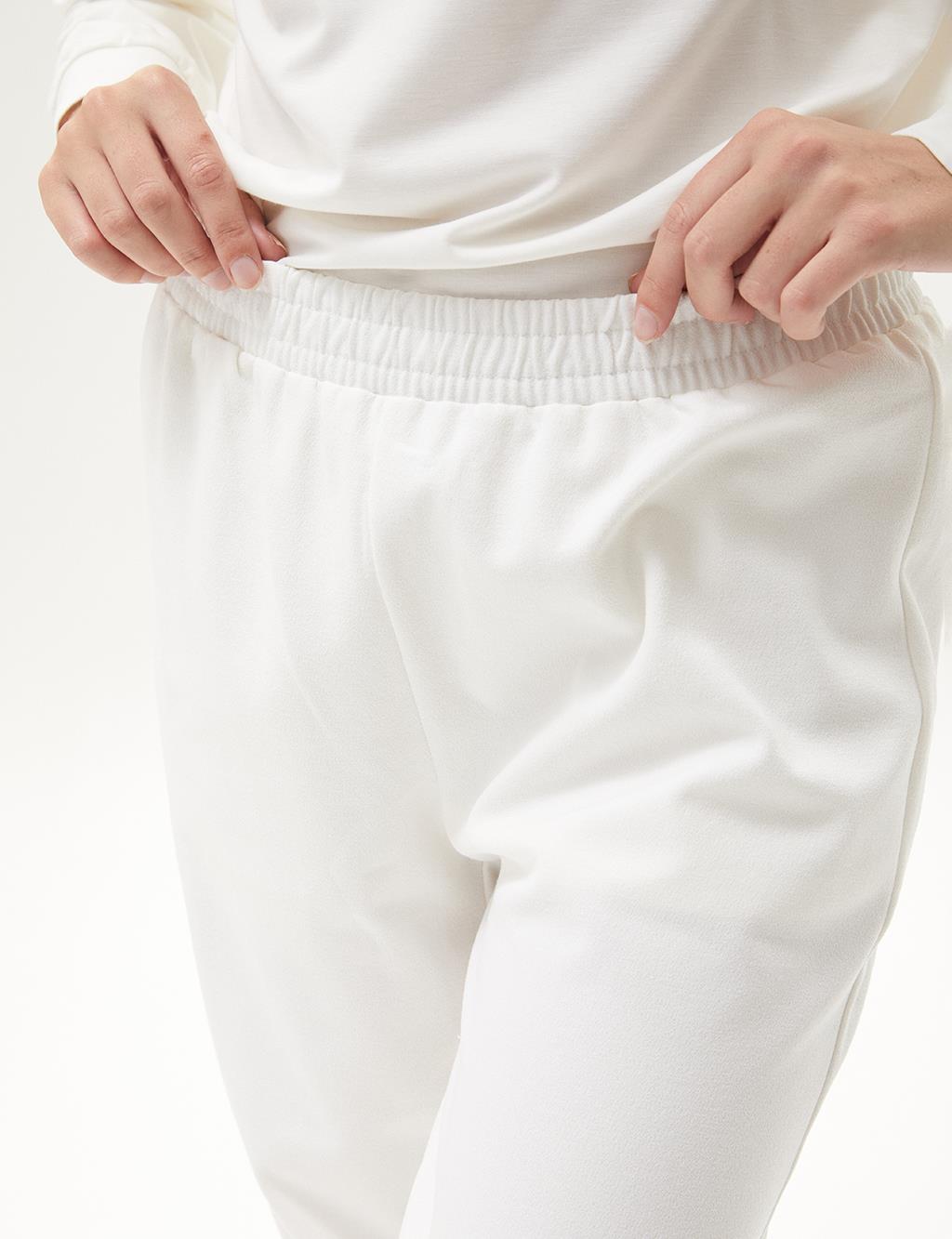 Beli Lastikli Dokulu Jogger Pantolon Optik Beyaz