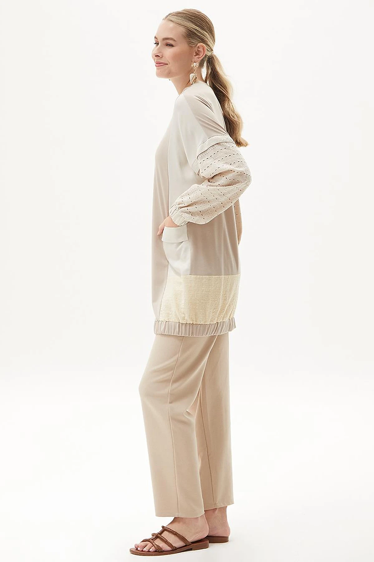  Pouch Pocket Embroidered Sweatshirt Stone