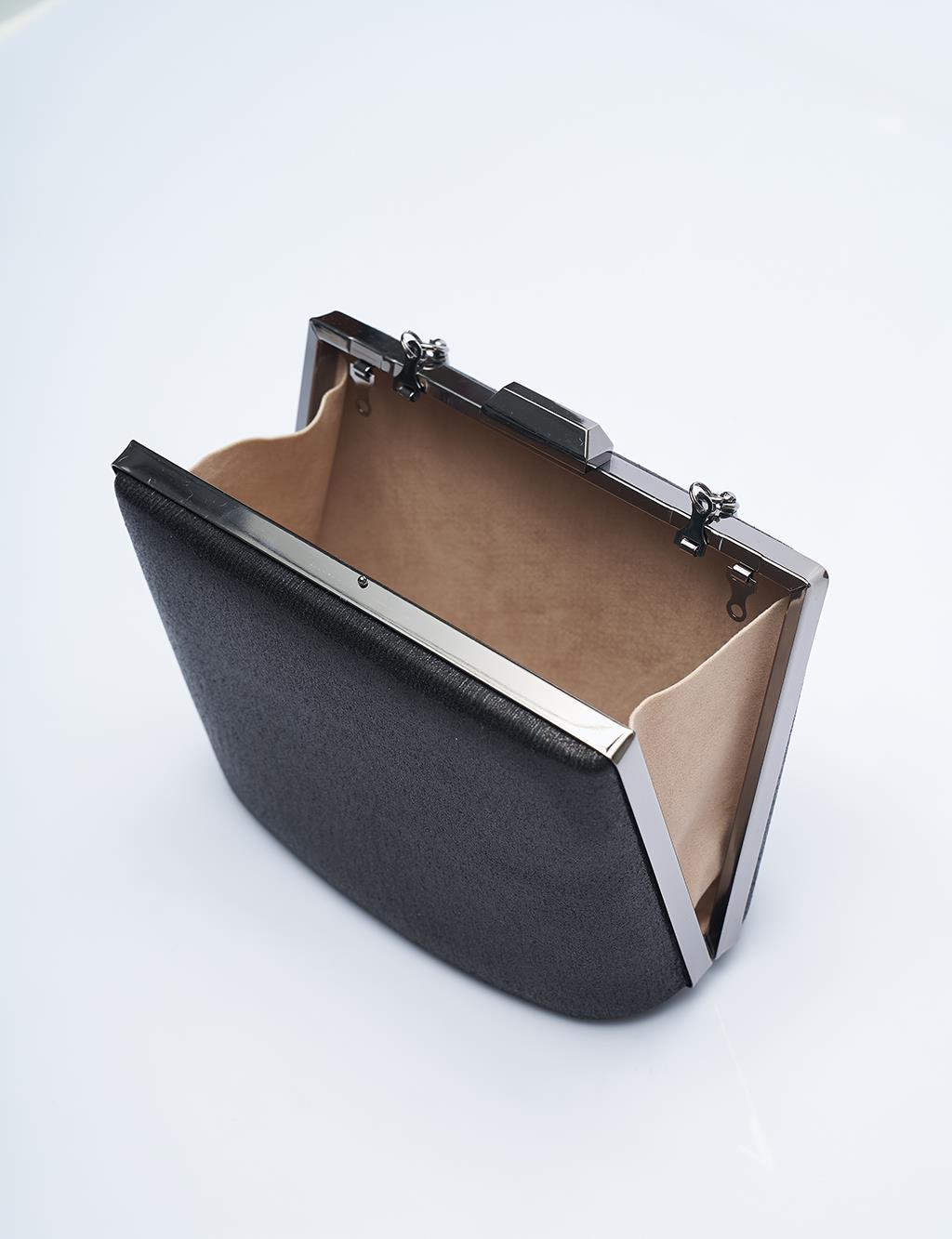 Metal Saplı Parlak Saten Çanta Siyah