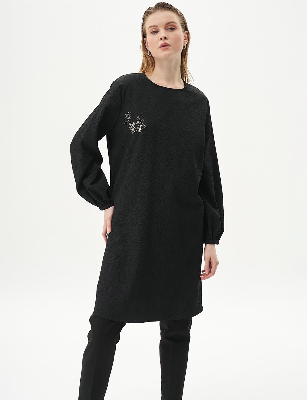 Embroidered Relief Pattern Tunic Black