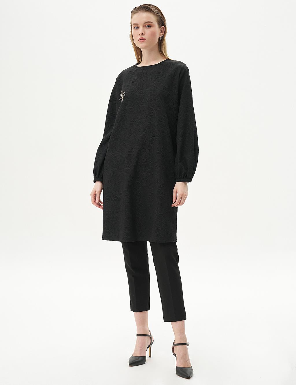 Embroidered Relief Pattern Tunic Black