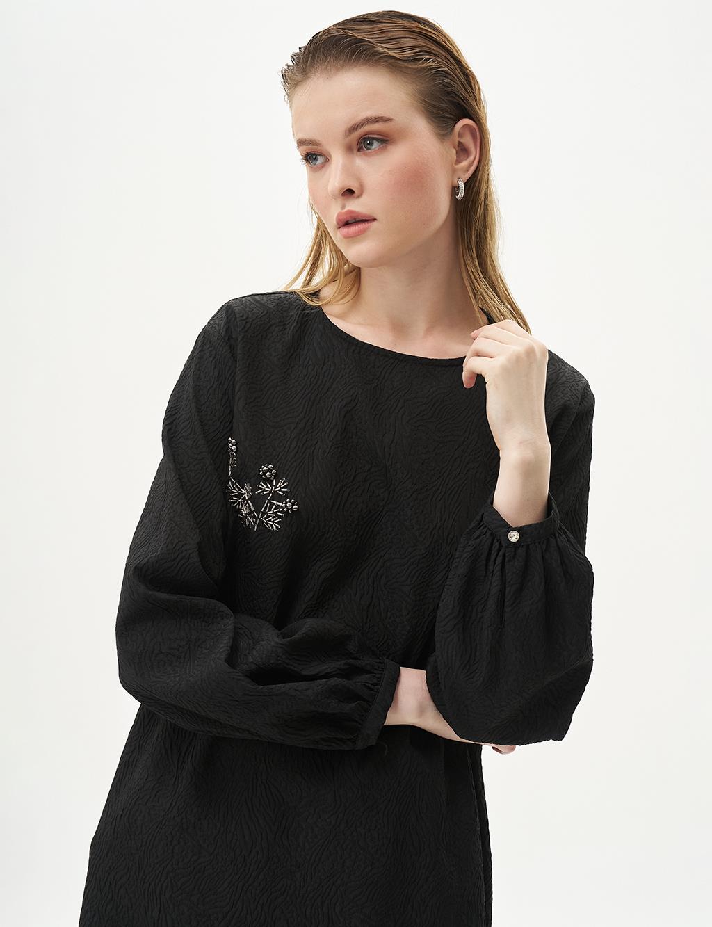 Embroidered Relief Pattern Tunic Black