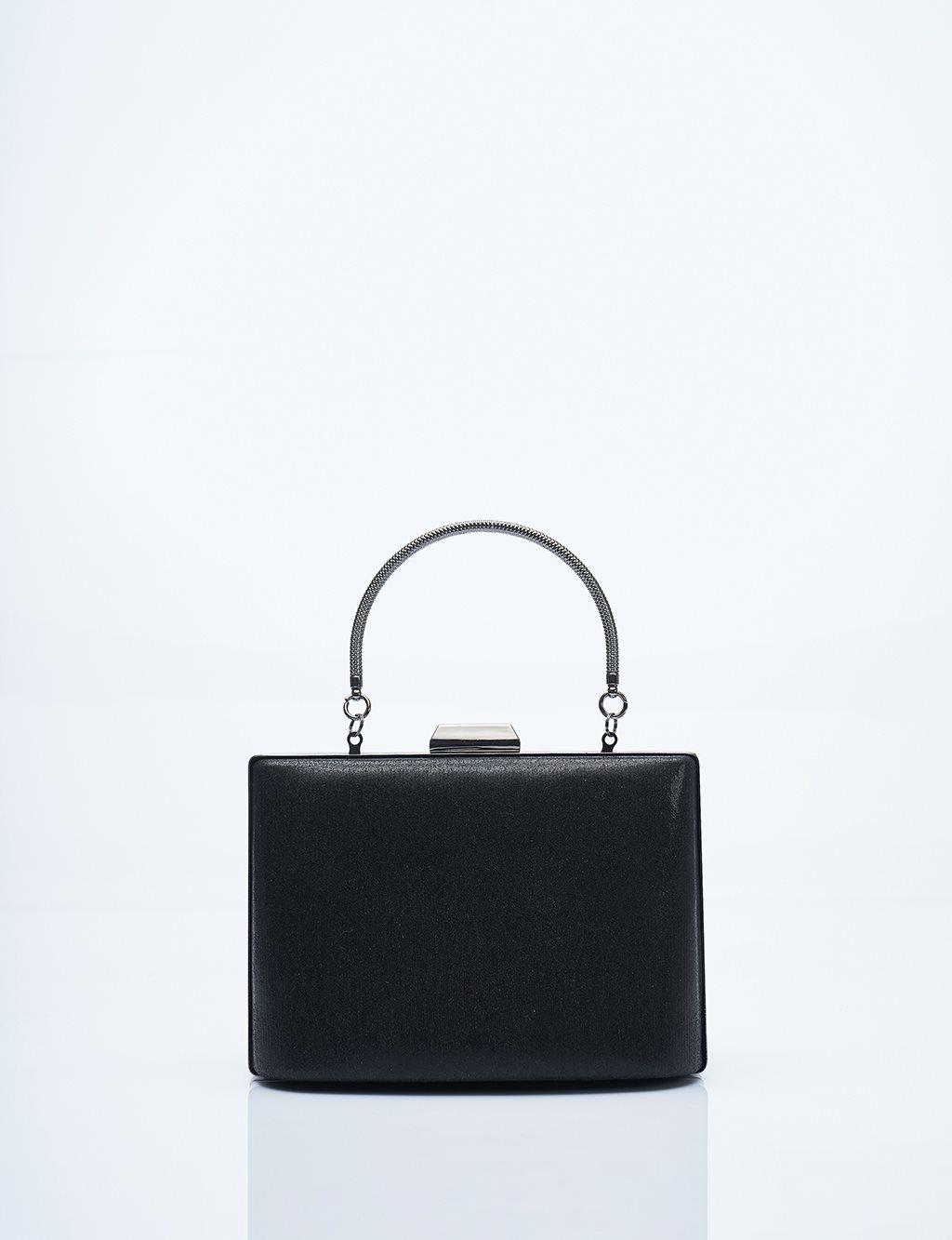 Metal Saplı Parlak Saten Çanta Siyah