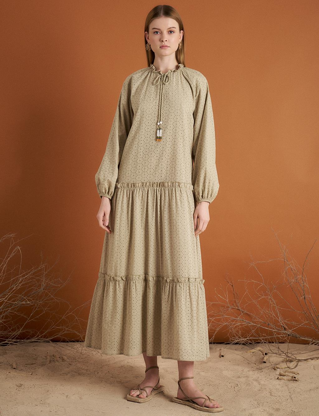 Tassel Embroidered Dress Mold Green
