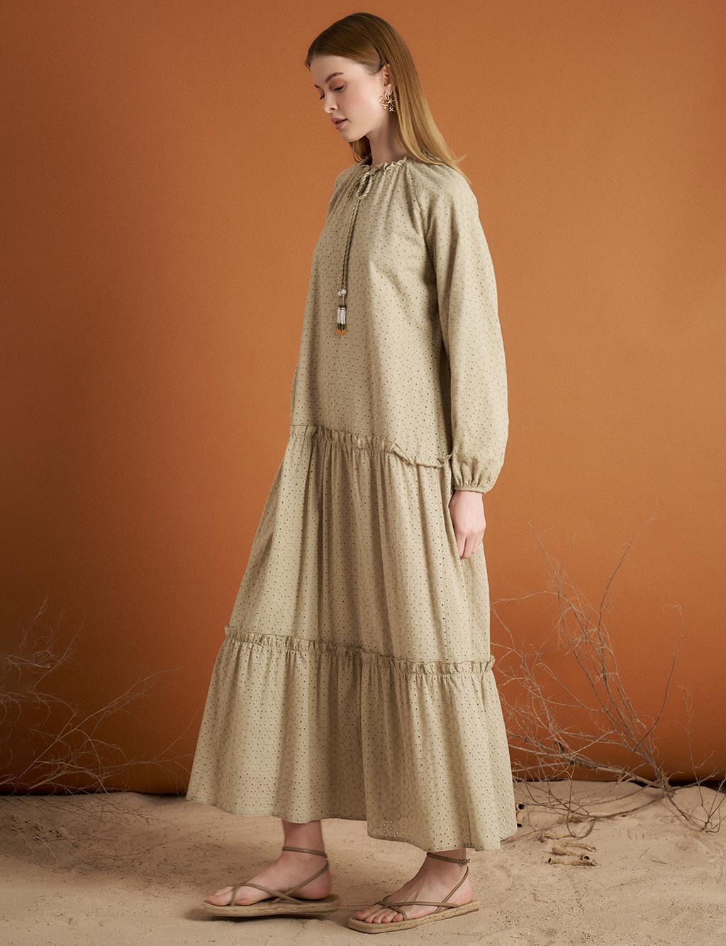 Tassel Embroidered Dress Mold Green