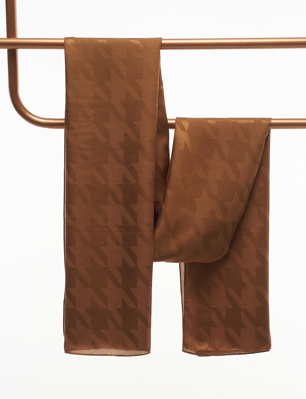 Goose Feet Patterned Woven Shawl Light Brown
