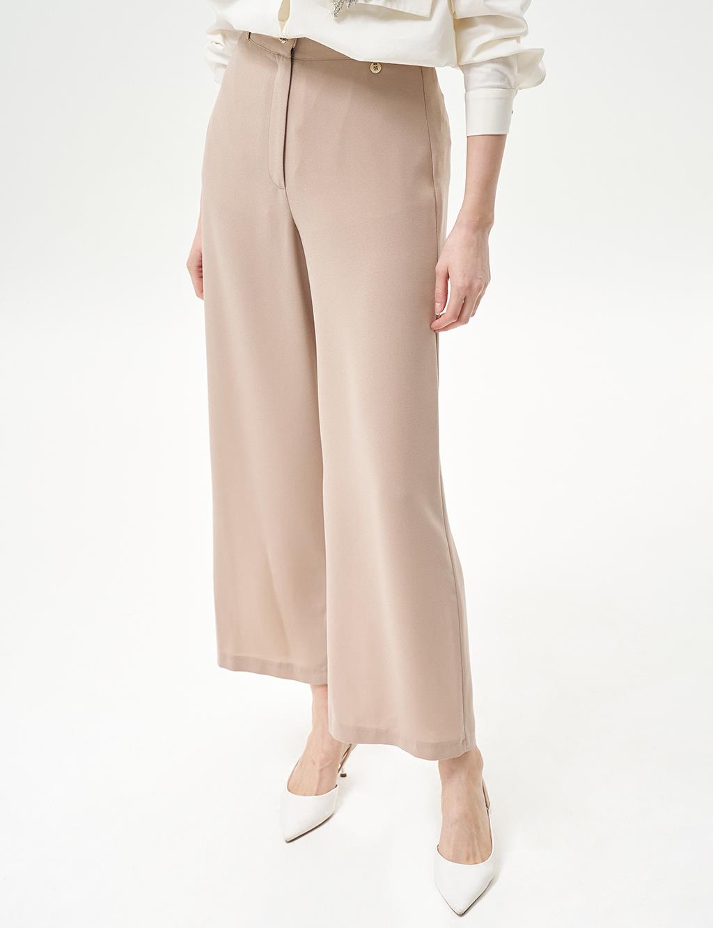 Basic Wide-Leg Crepe Pants Beige