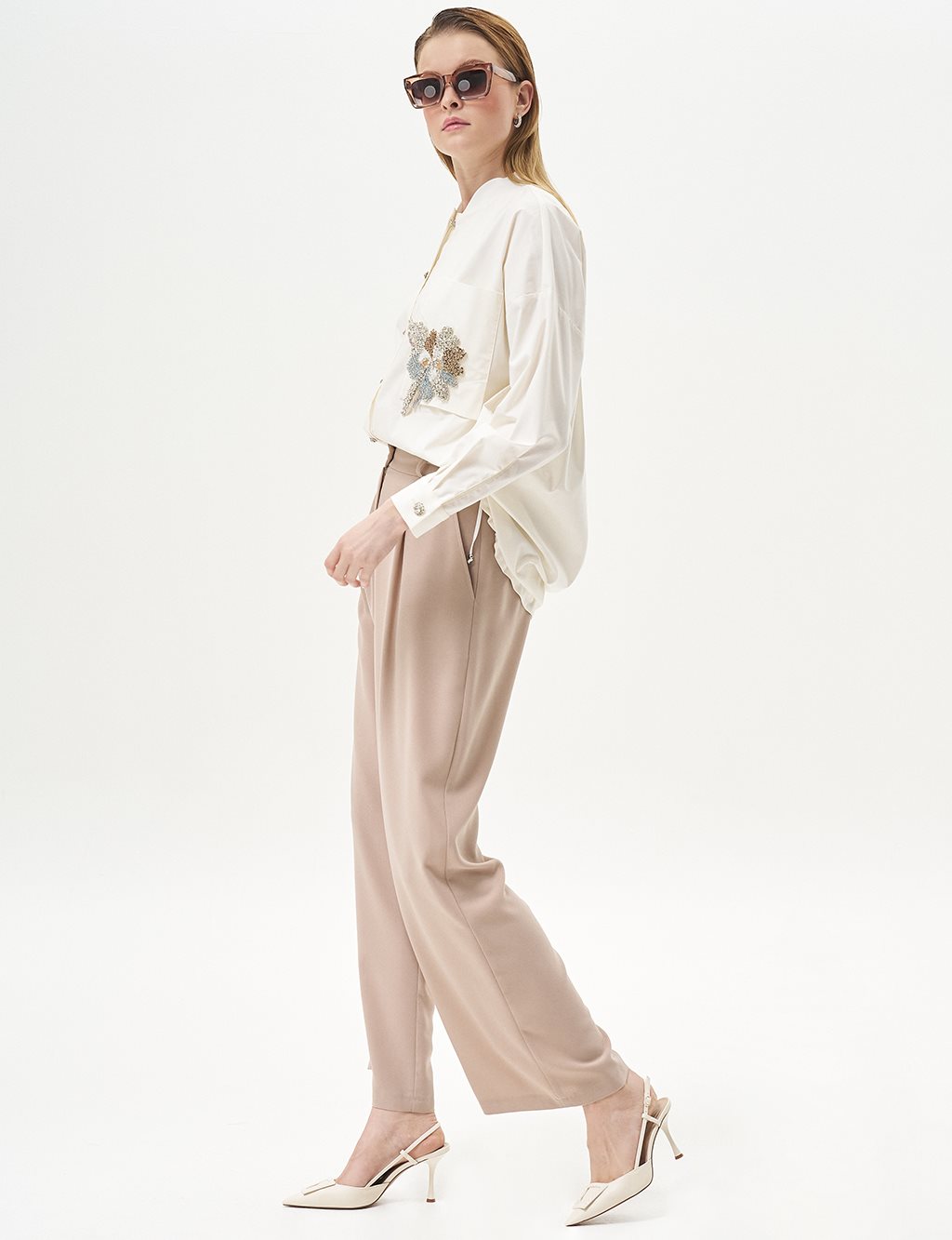 Pleated Pocket Detail Basic Pants Beige