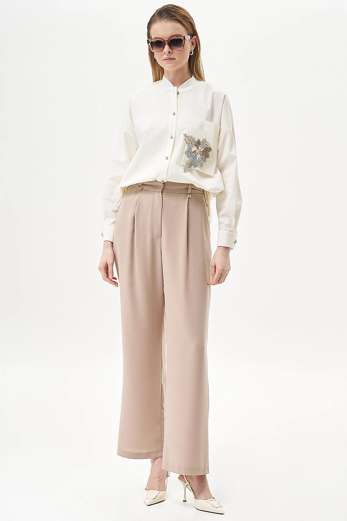 Pleated Pocket Detail Basic Pants Beige