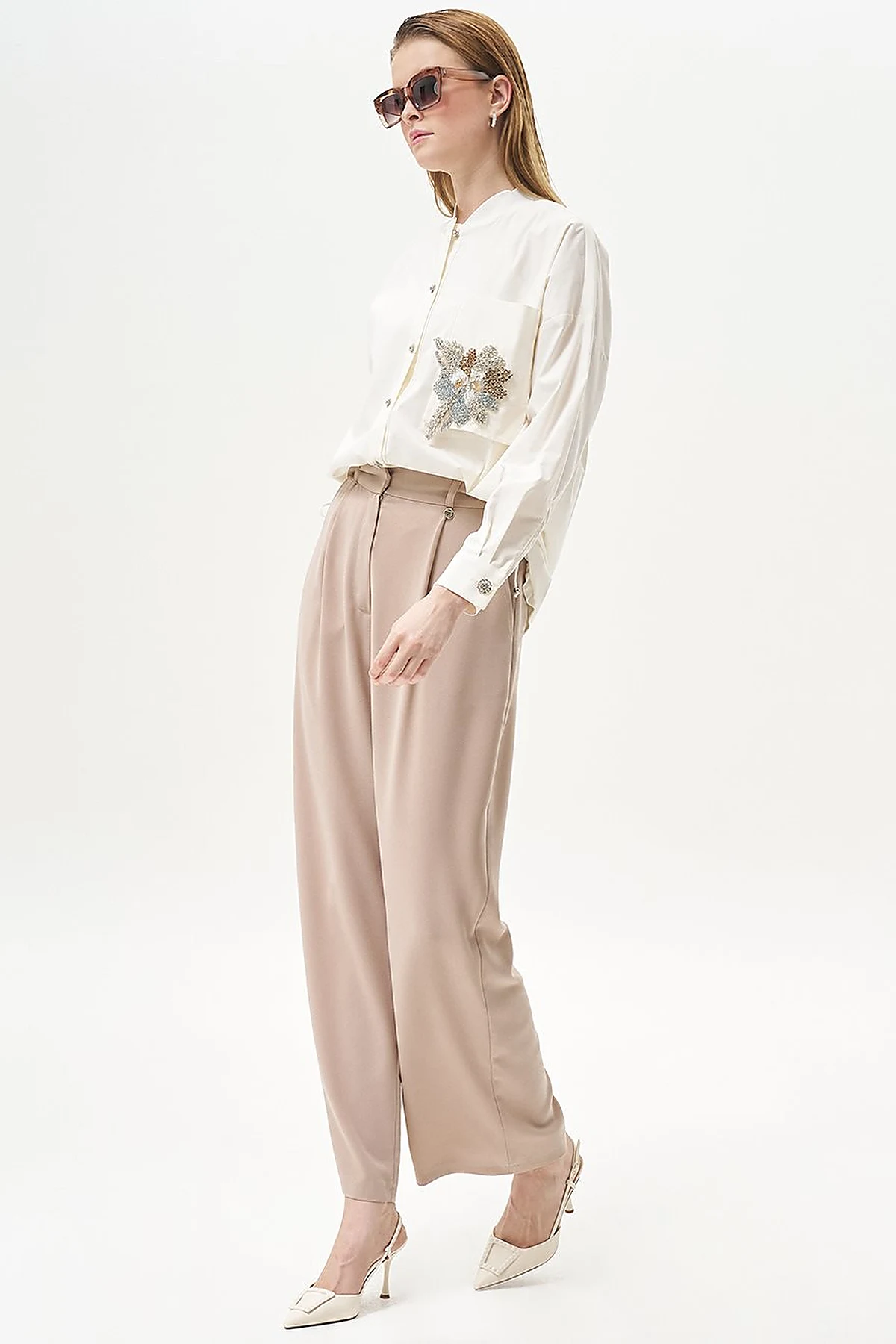 Pleated Pocket Detail Basic Pants Beige
