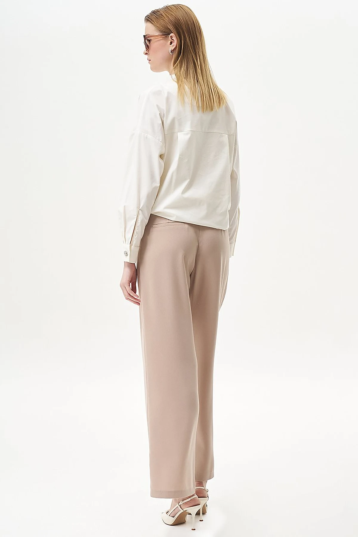 Pleated Pocket Detail Basic Pants Beige