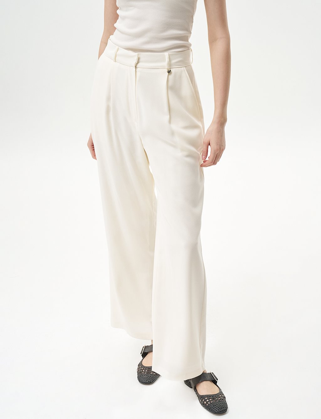 Pleated Pocket Detail Basic Pants Ecru