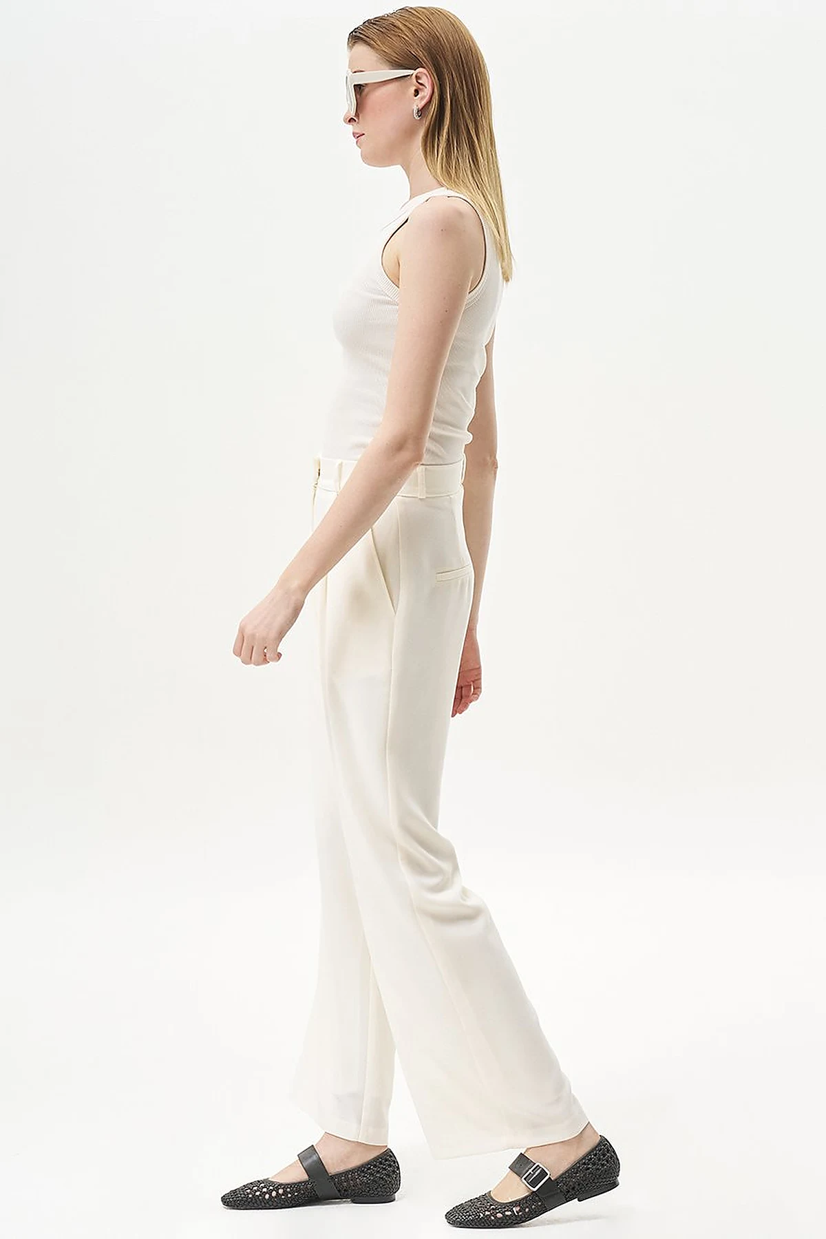 Pleated Pocket Detail Basic Pants Ecru