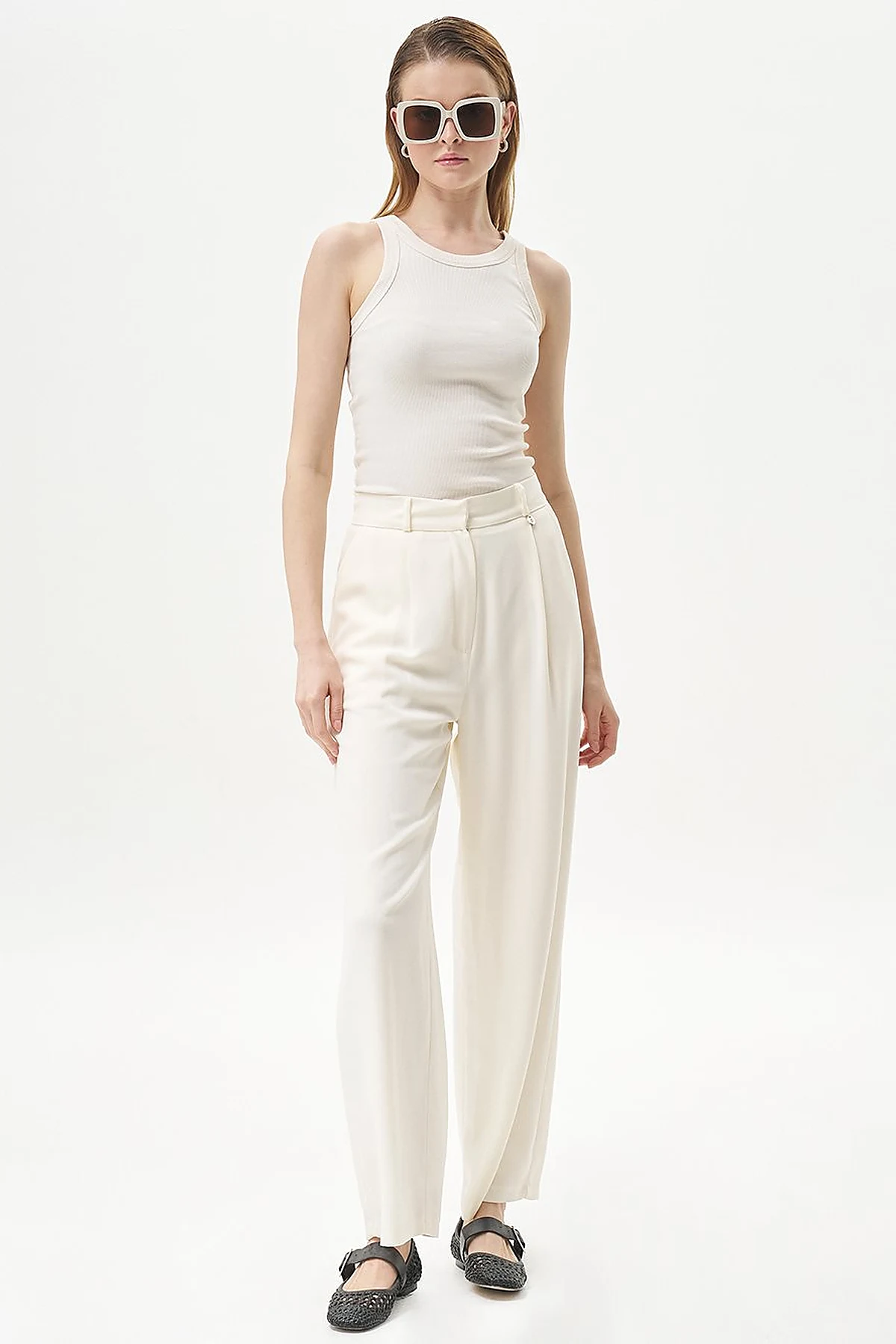 Pleated Pocket Detail Basic Pants Ecru