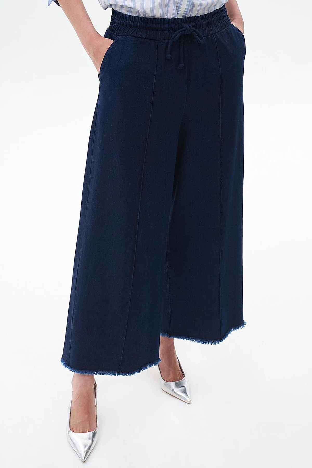 Püsküllü Geniş Paça Denim Pantolon Lacivert 