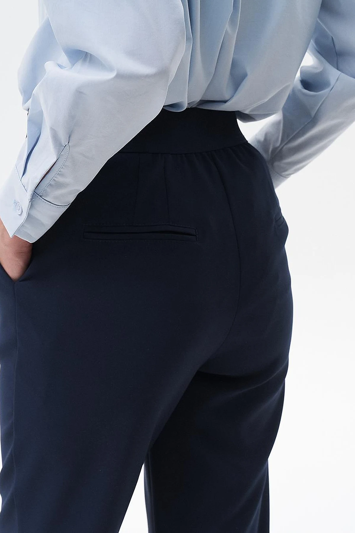 Pleated Tapered Pants Navy Blue