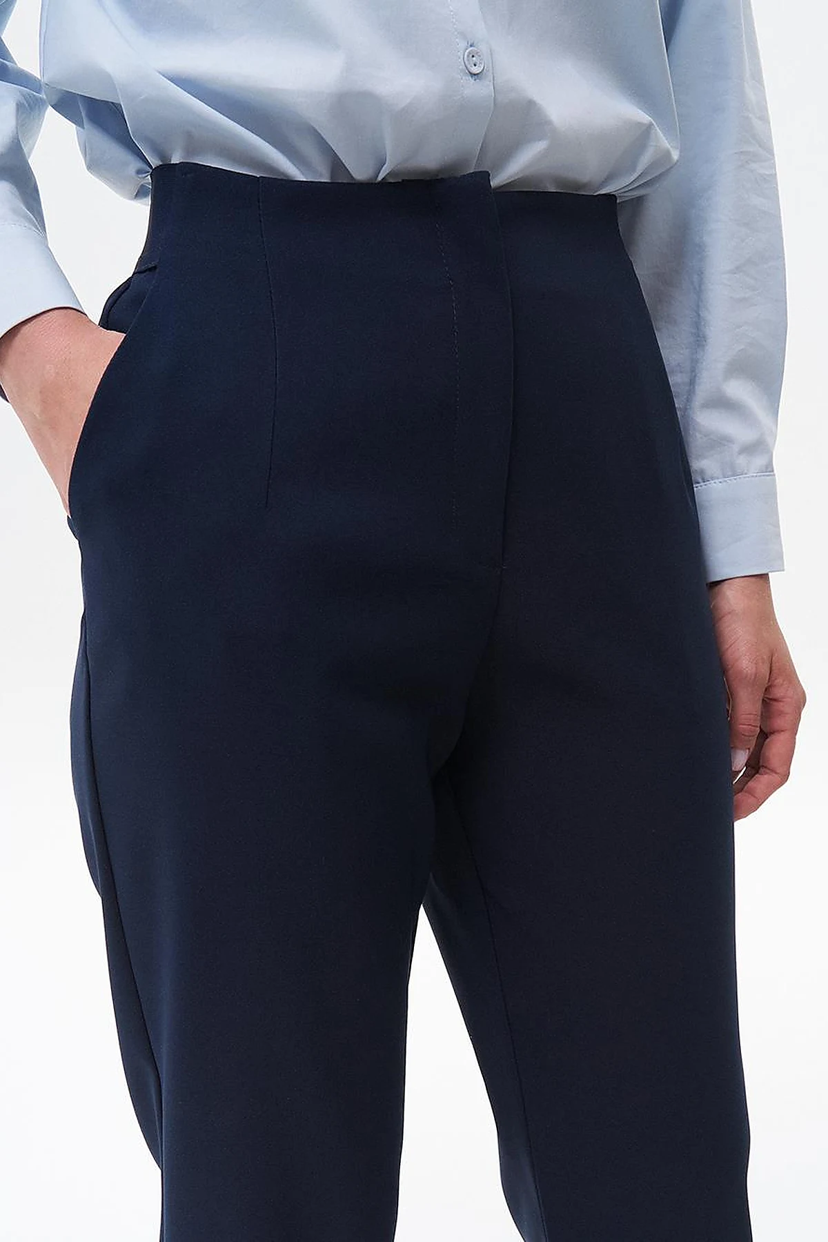 Pleated Tapered Pants Navy Blue