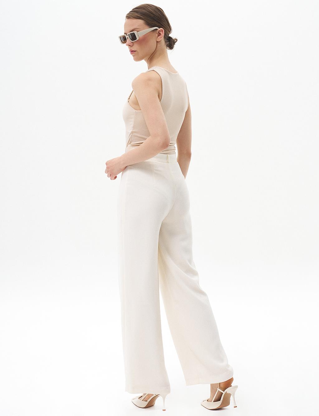 Basic Wide-Leg Crepe Pants Ecru