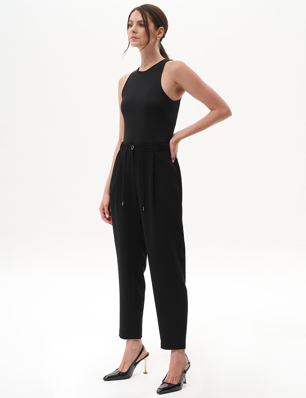 Elastic Waist Carrot Trousers Black