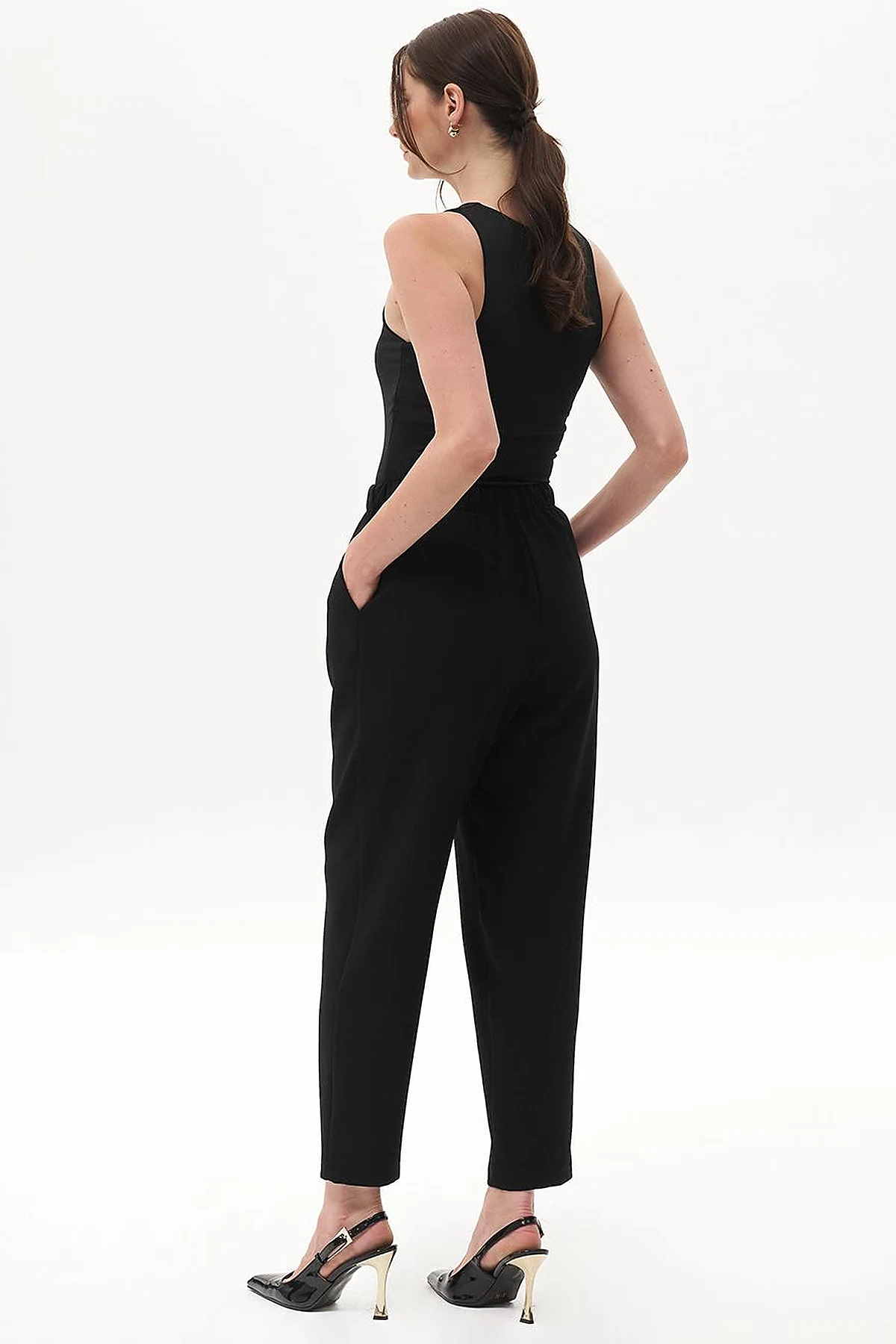 Black Tapered Carrot Pants with Elastic Waist and Pleats