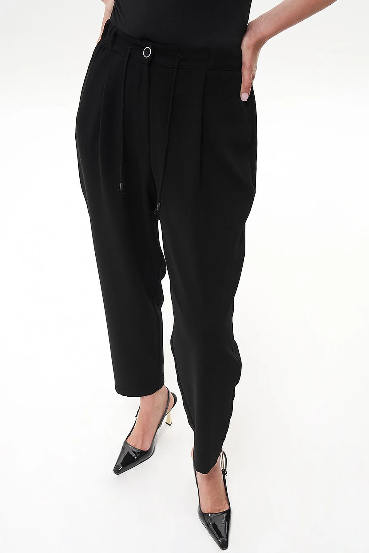 Black Tapered Carrot Pants with Elastic Waist and Pleats