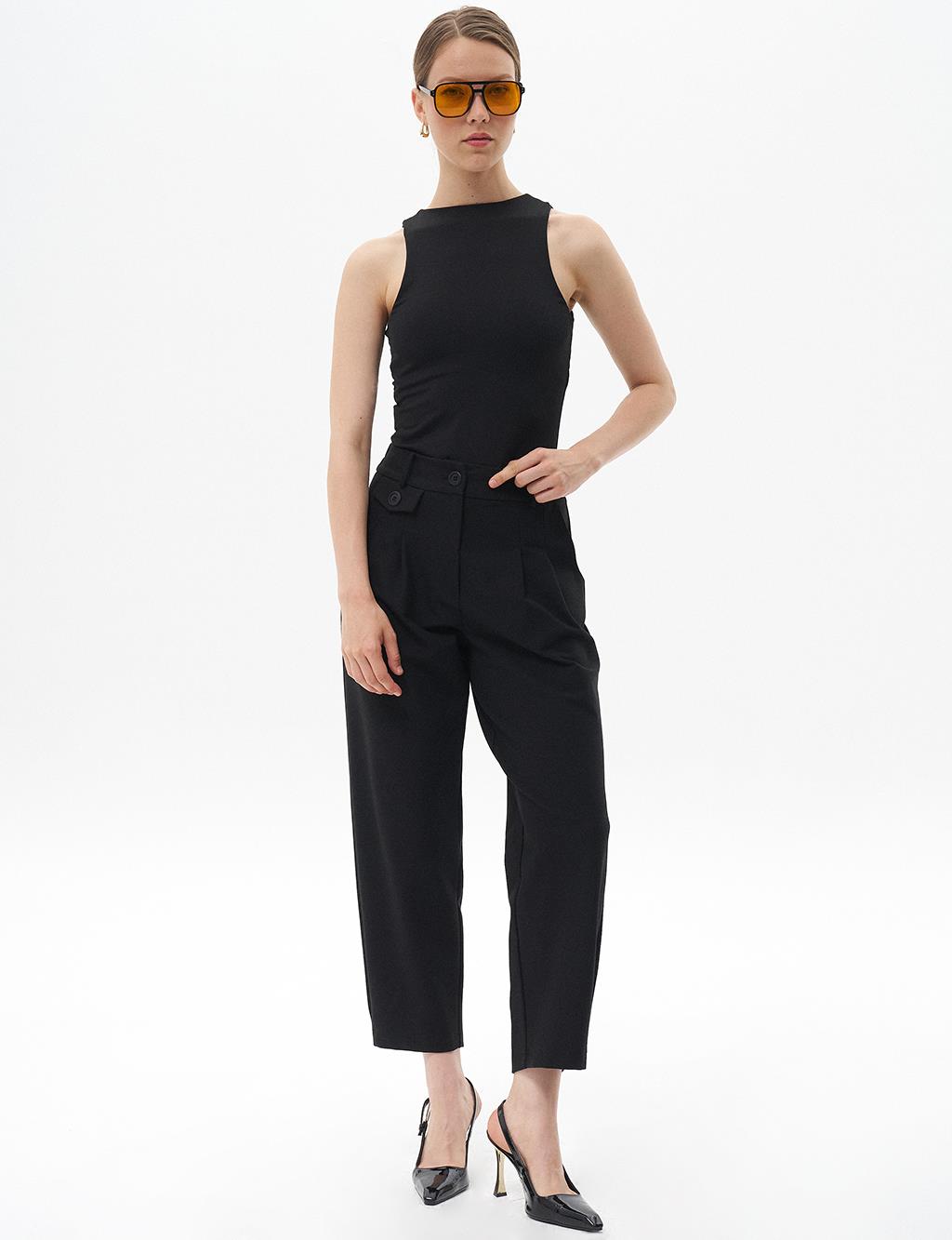 Pleated Accessory Detailed Trousers Black