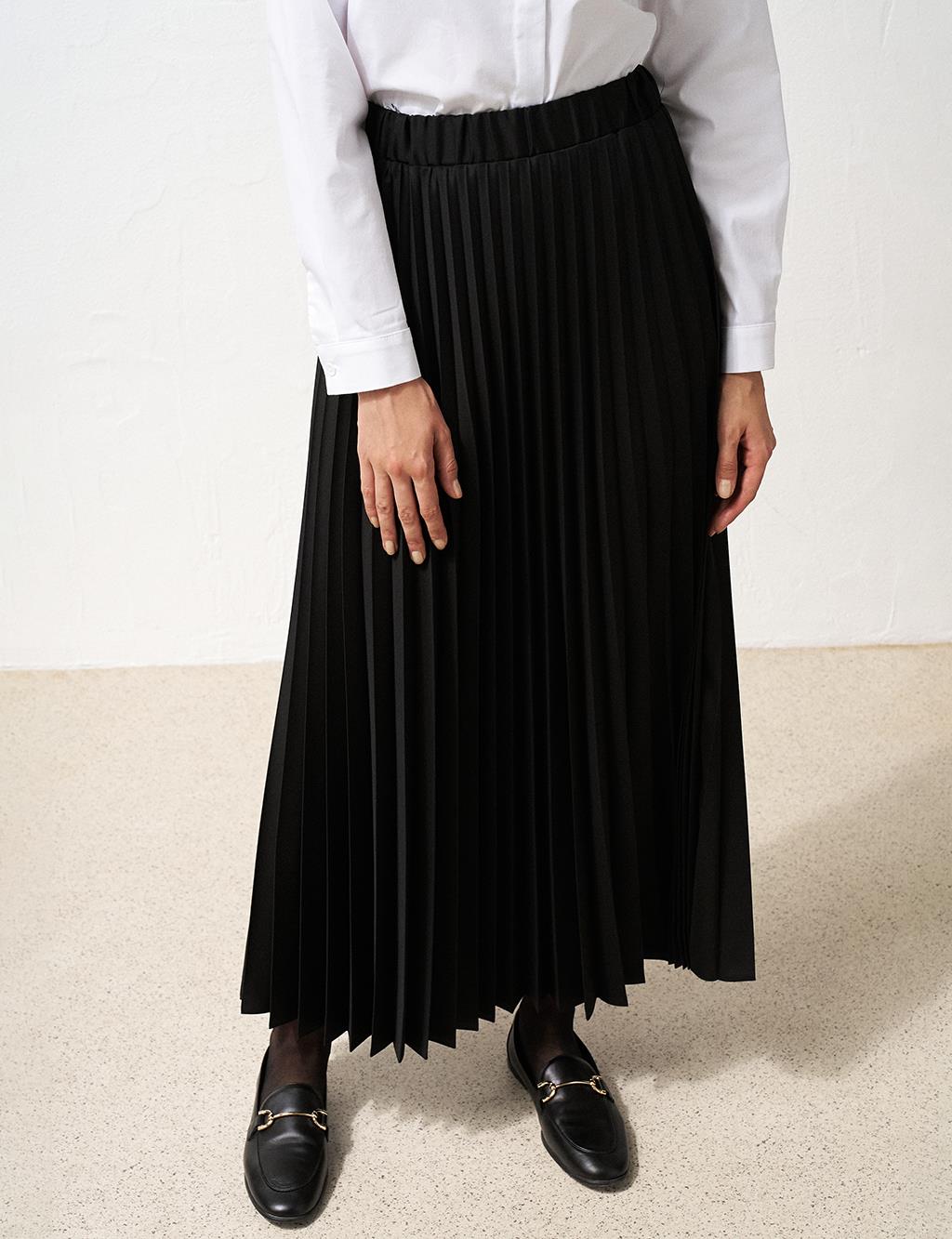 Elastic Waist Pleated Skirt Black