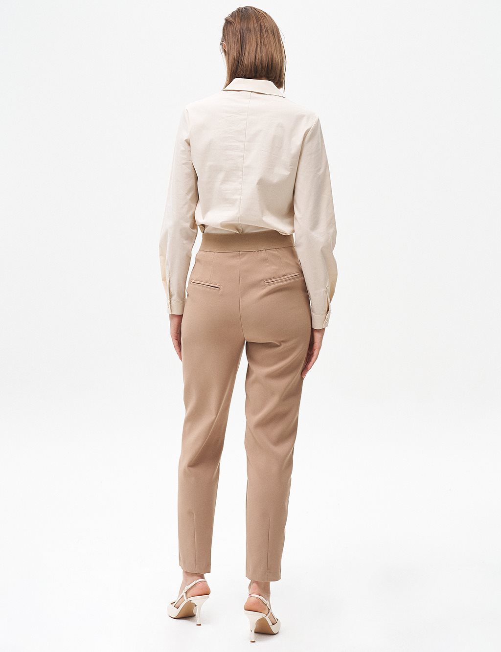 Pleated Tapered Pants Beige