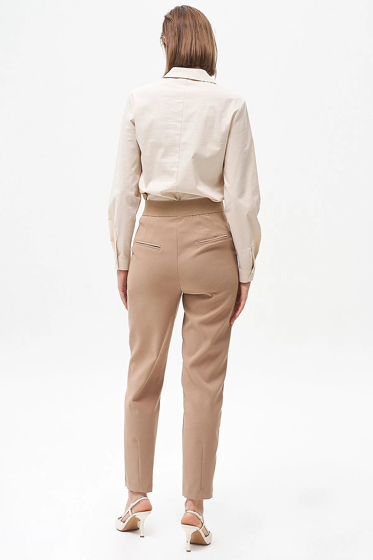 Pleated Tapered Pants Beige