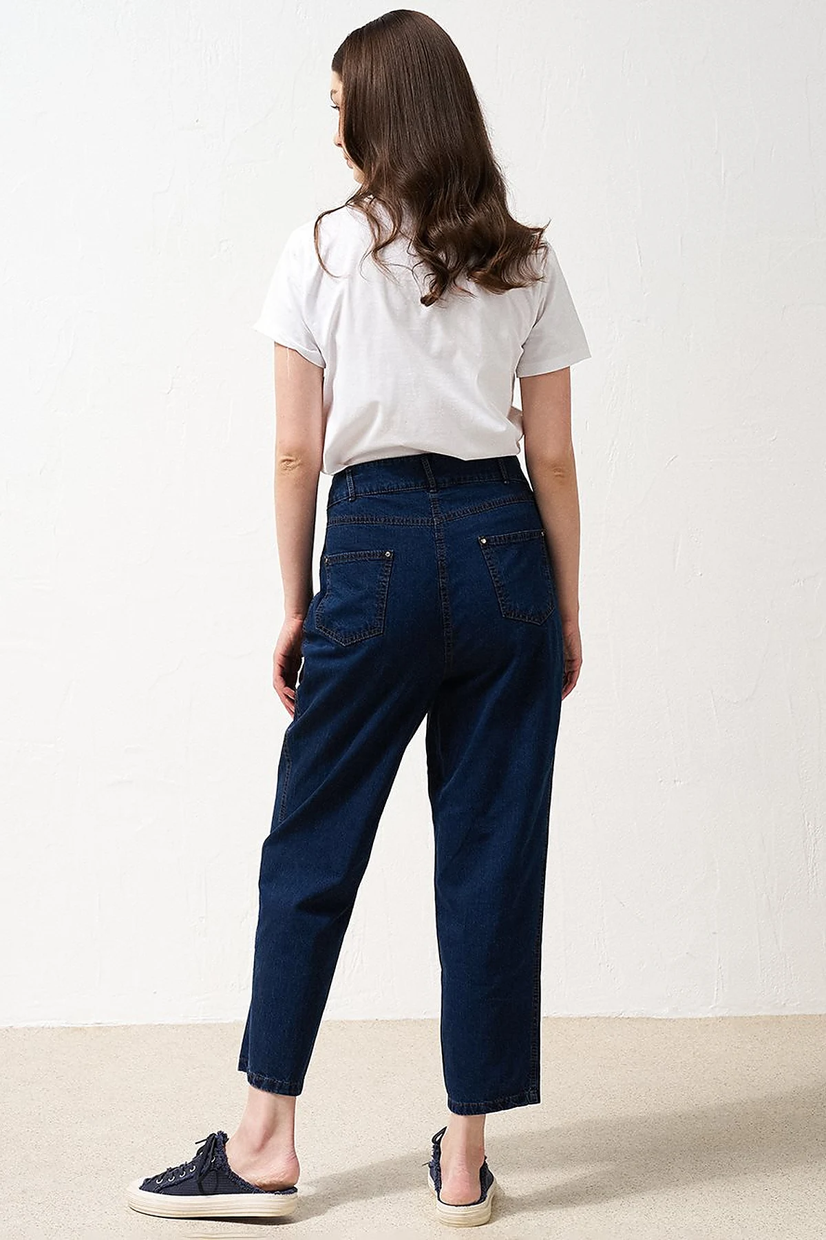 High-Waisted Denim Pants in Navy Blue