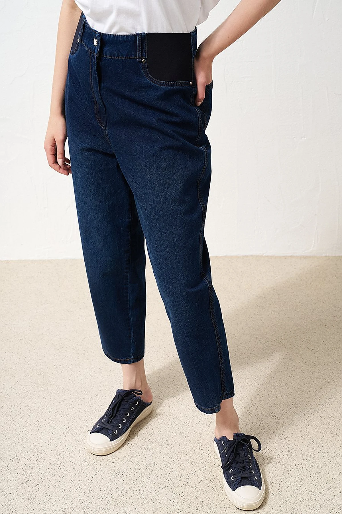 High-Waisted Denim Pants in Navy Blue