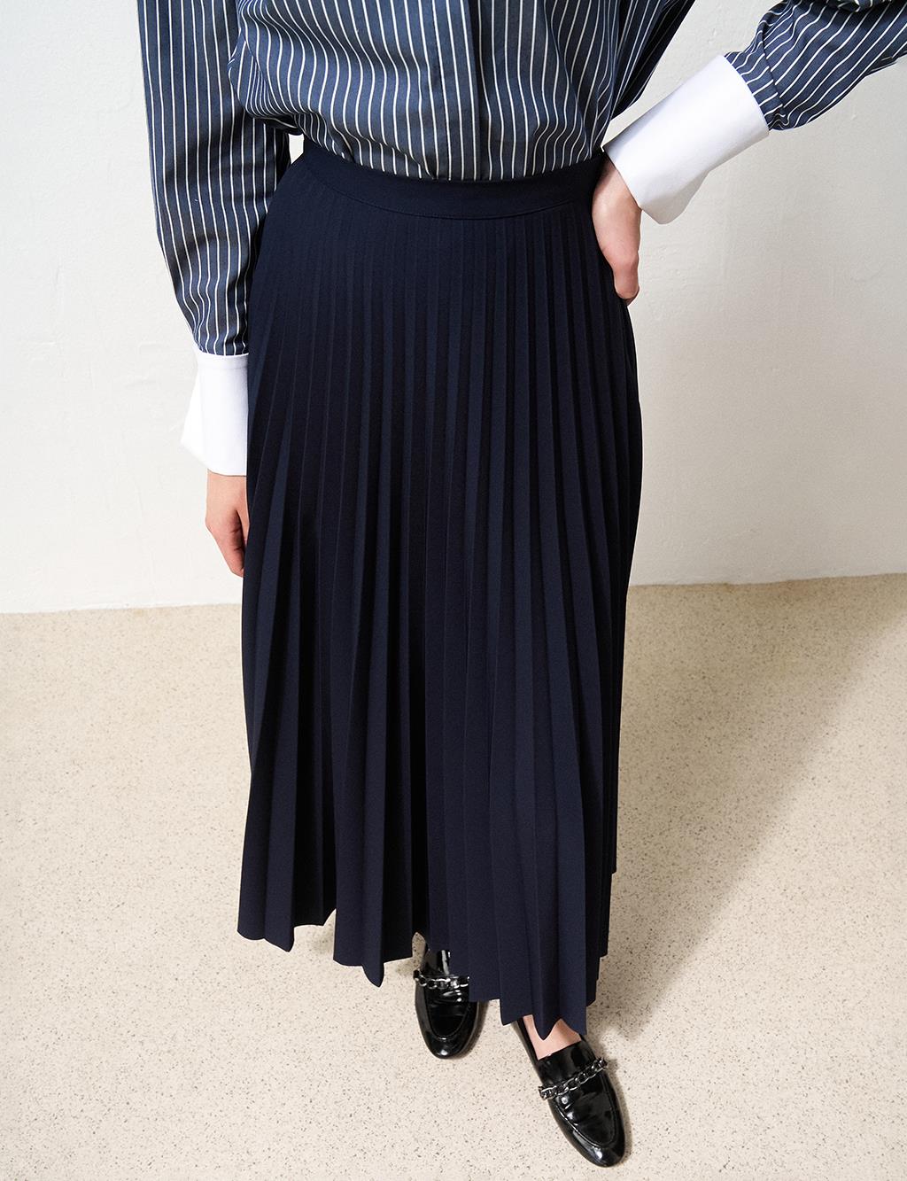 Zippered Pleated Skirt Navy Blue