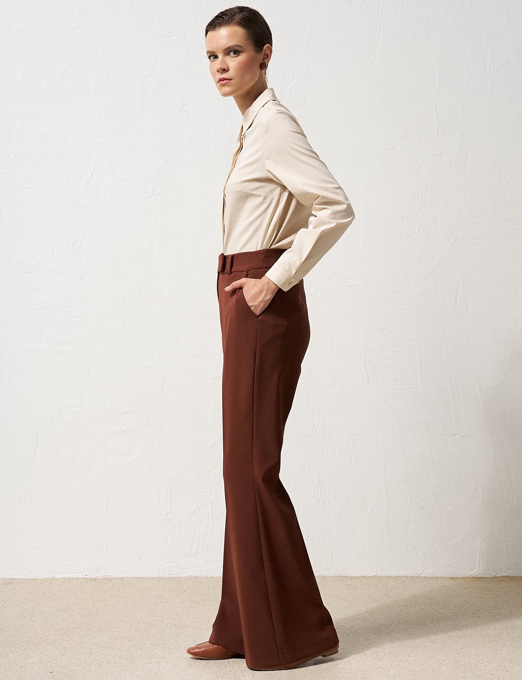 Flare Fit Pants Brown