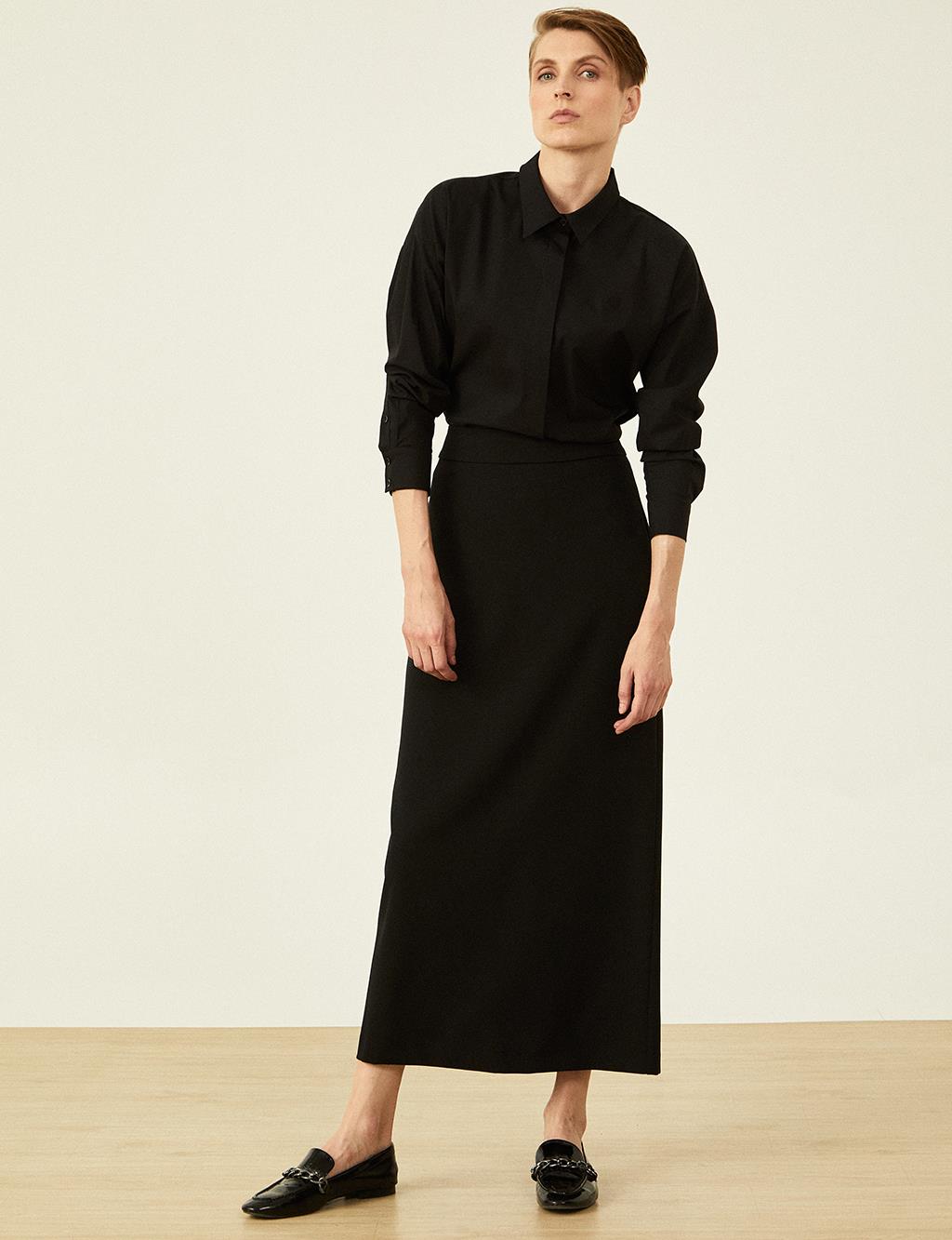 Hidden Slit Detail Bell Skirt Black