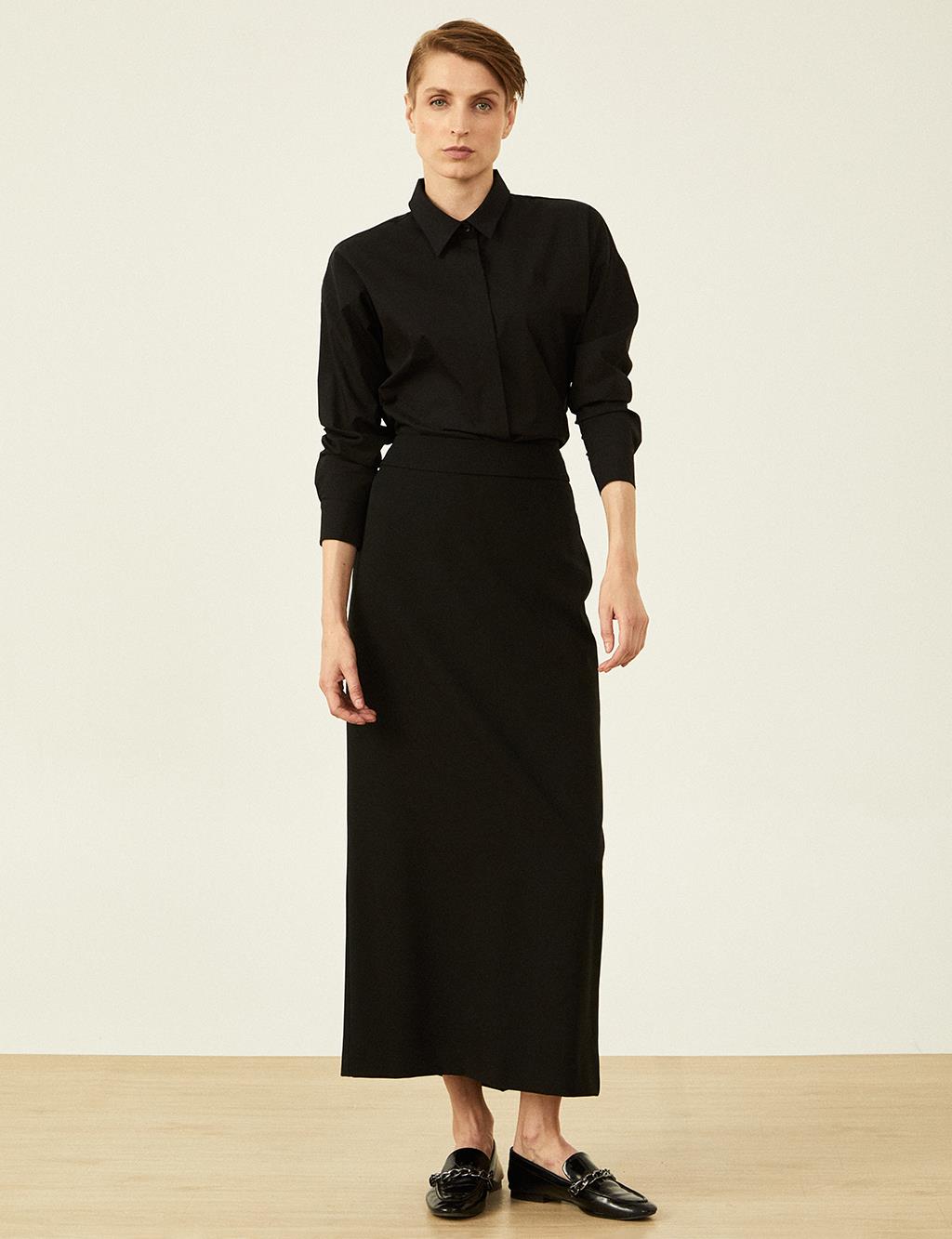 Hidden Slit Detail Bell Skirt Black