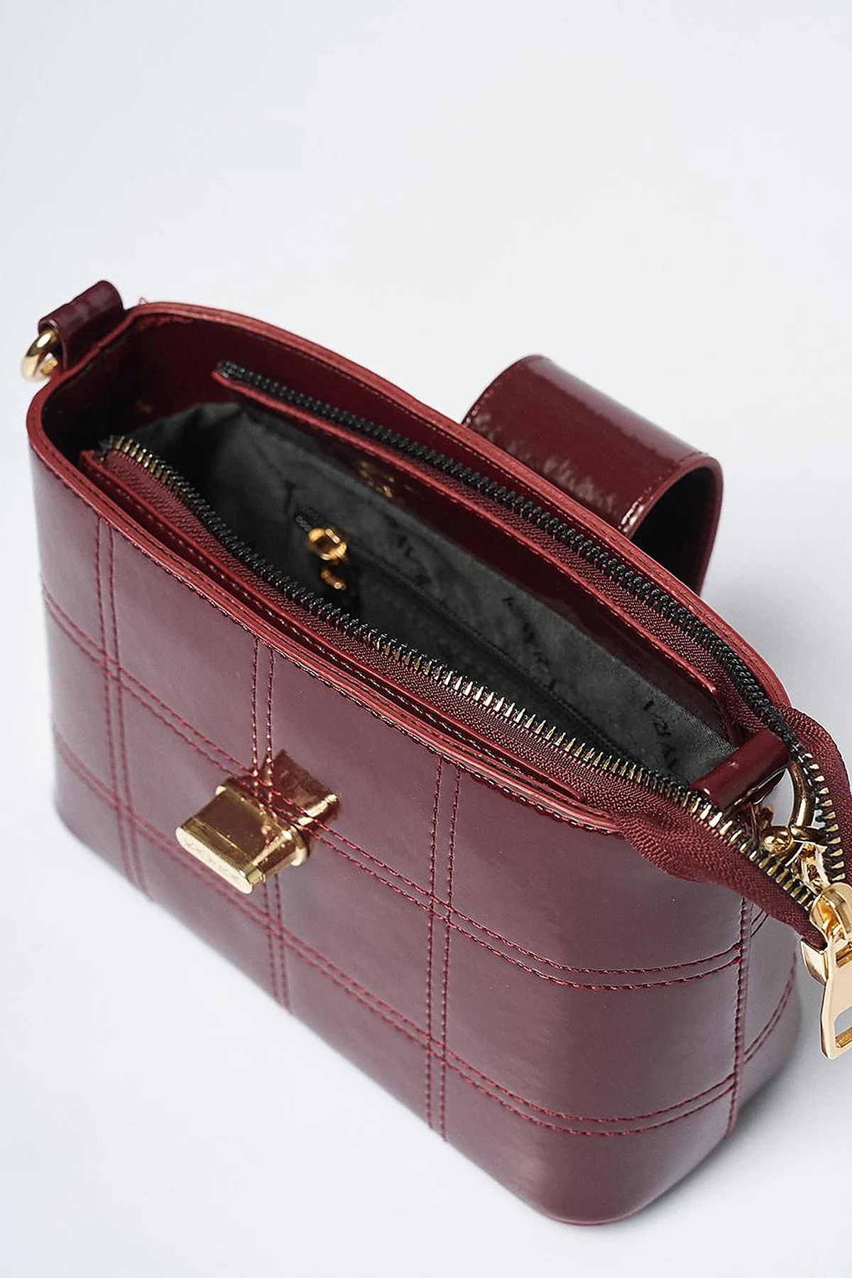 Chain Detailed Patent Leather Bag Claret Red
