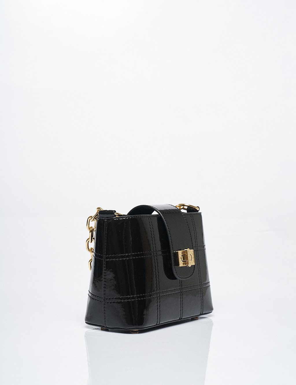 Chain Detailed Patent Leather Bag Black