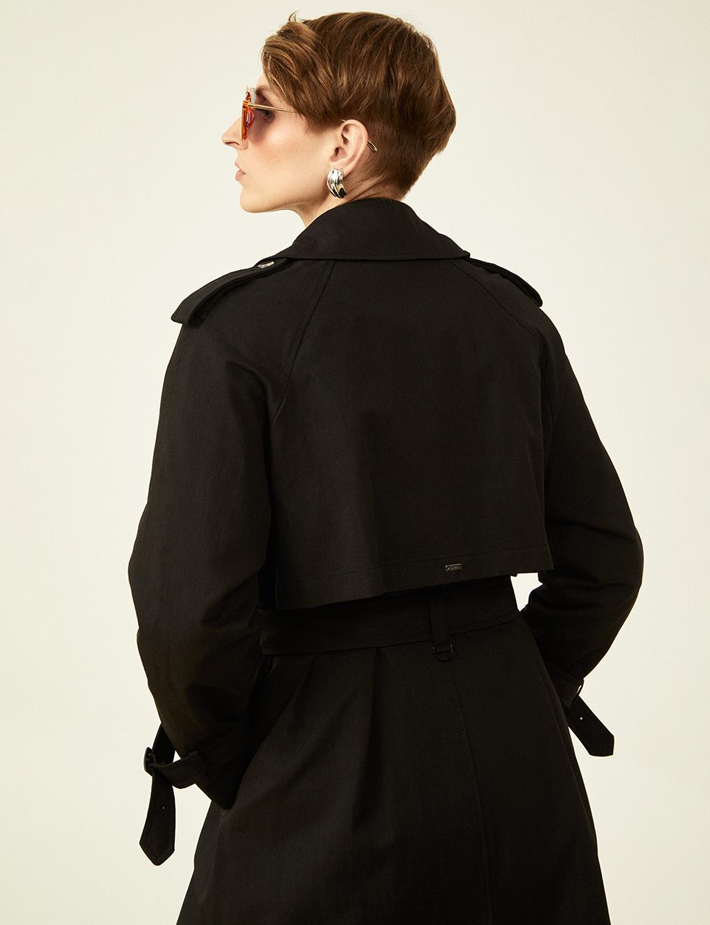 Windbreaker Detailed Belted Cape Black