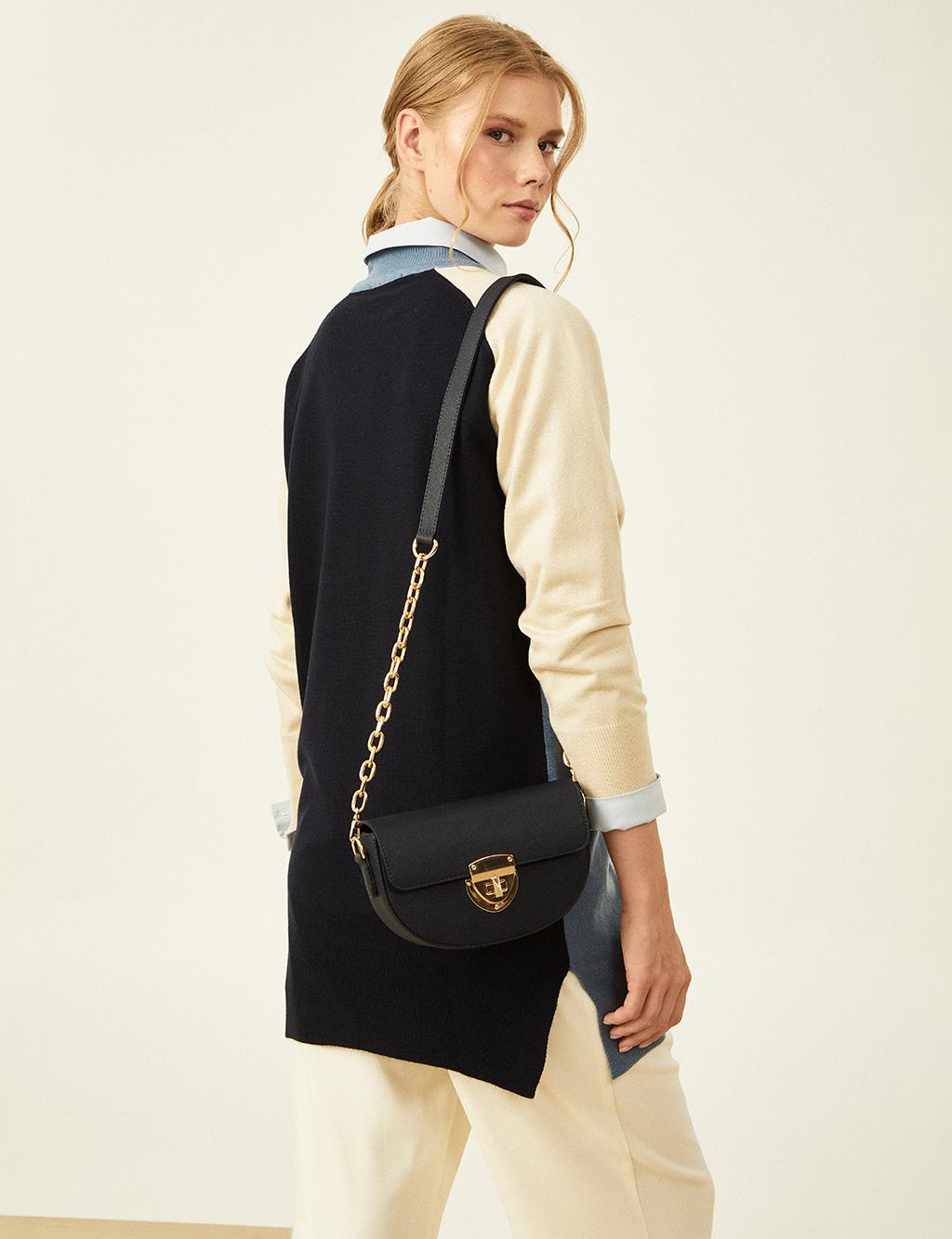 Chain Detailed D Shape Bag Navy Blue