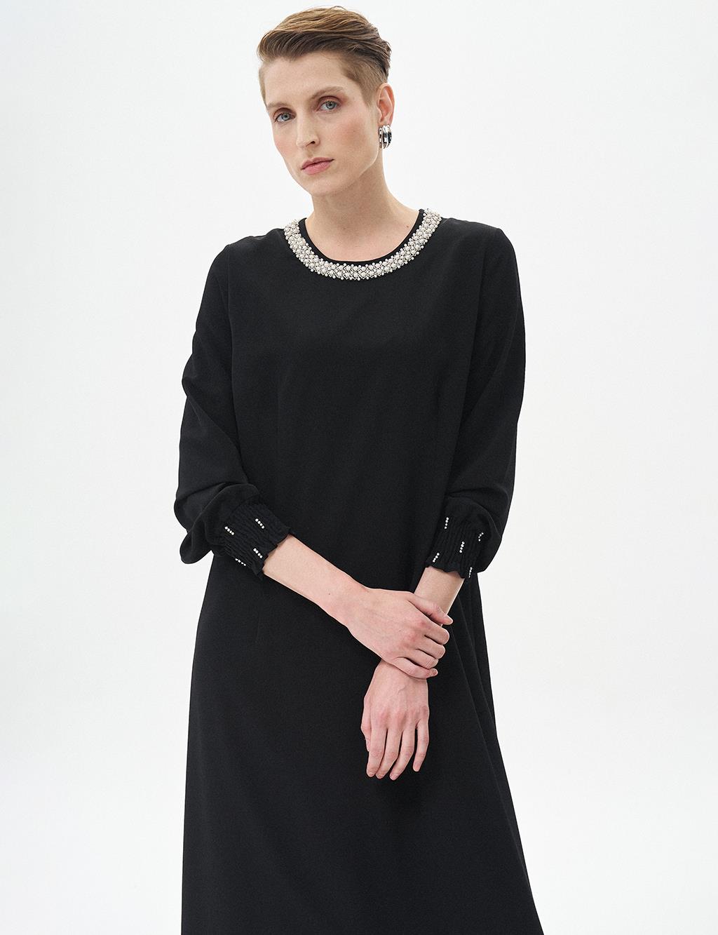 Pearl Embroidered Zero Collar Dress Black